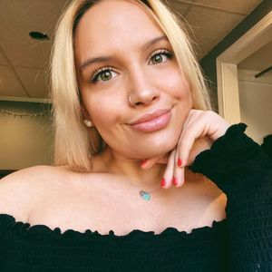 Meet your Posher, Mikaela